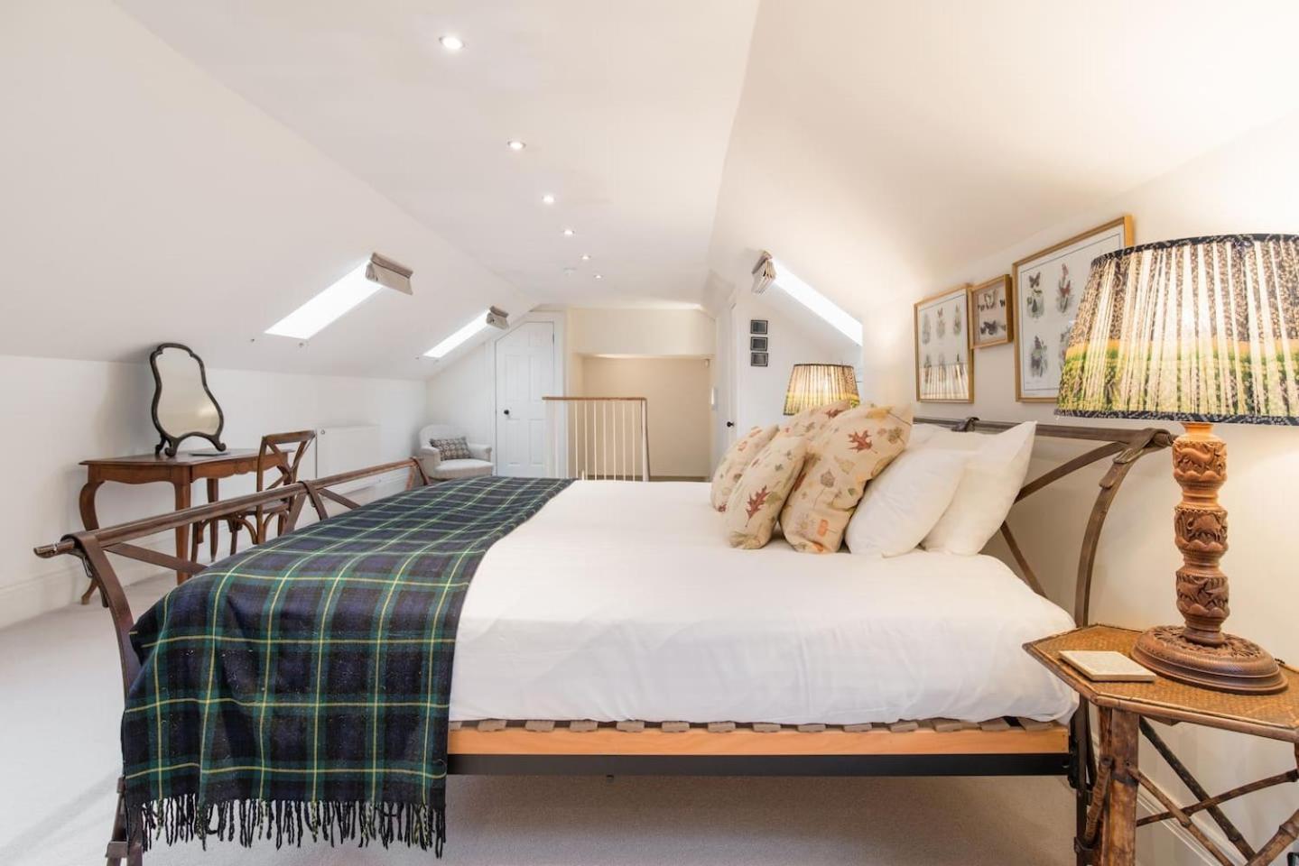 Апартаменты Super - Georgian Double Upper Flat With Castle Views In New Town Эдинбург